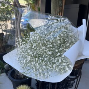 かすみ草の花束